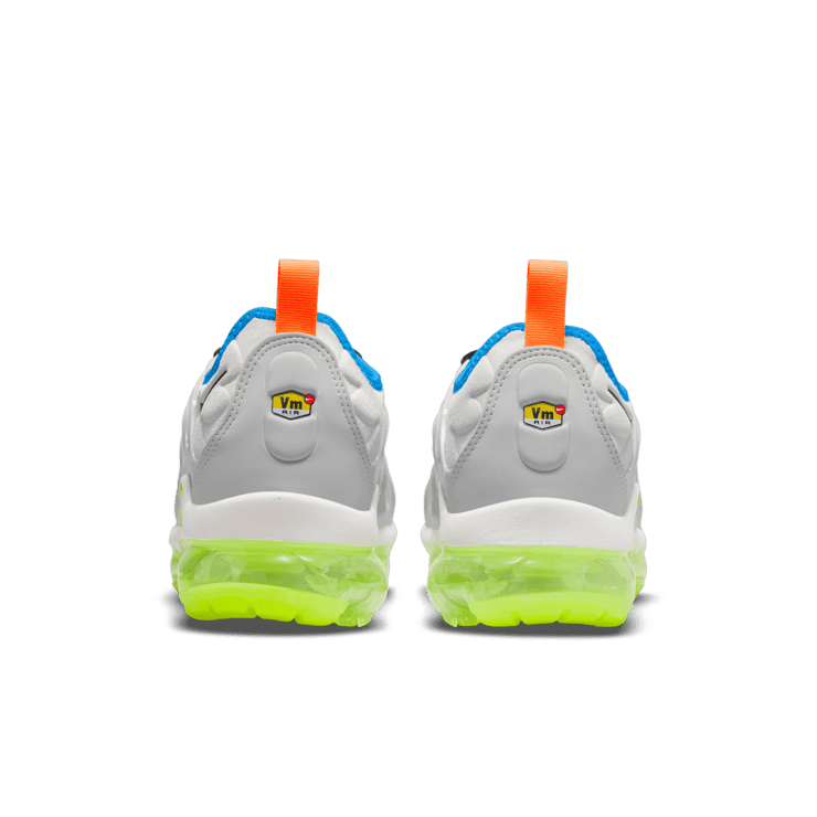 Nike Air VaporMax Plus Photon Dust Volt (W) Angle 3