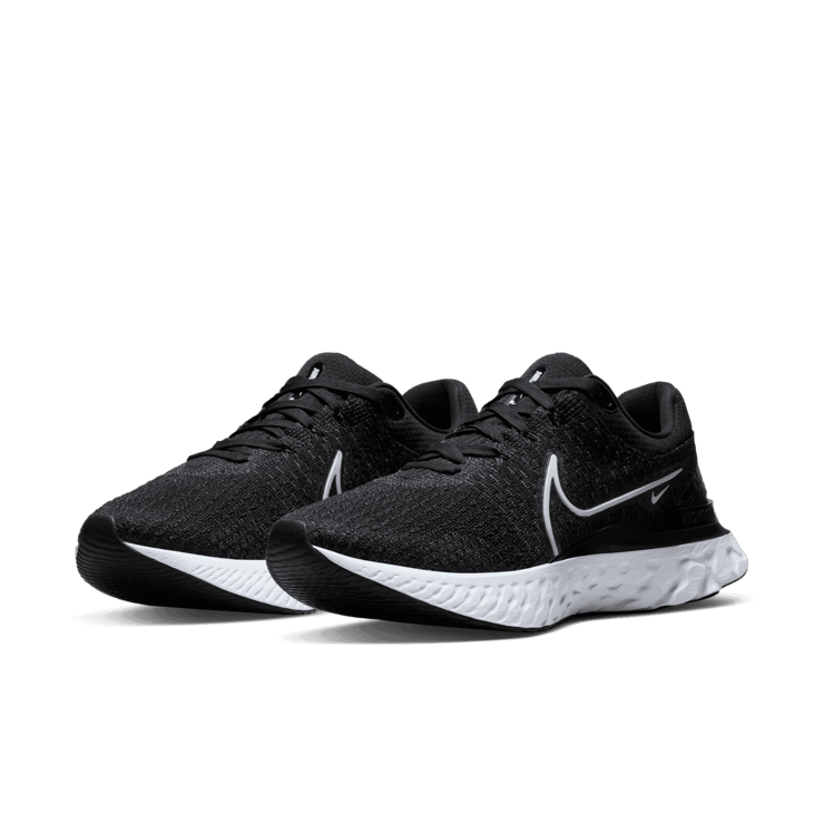 Nike React Infinity Run Flyknit 3 Black White Angle 2