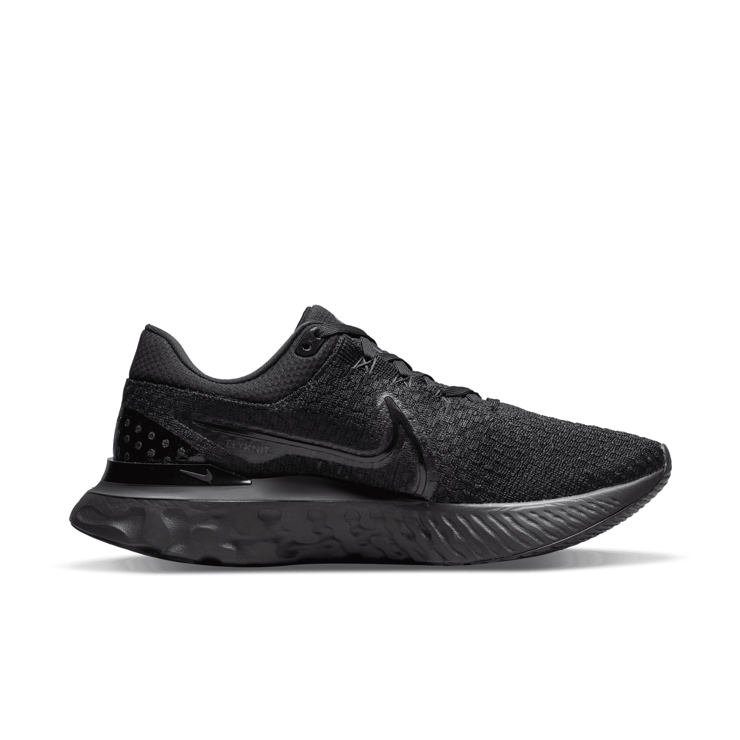Nike React Infinity Run Flyknit 3 Triple Black Angle 1