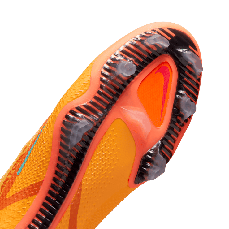 Nike Phantom GT2 Dynamic Fit Elite FG Laser Orange Total Orange Bright Crimson Black Angle 4