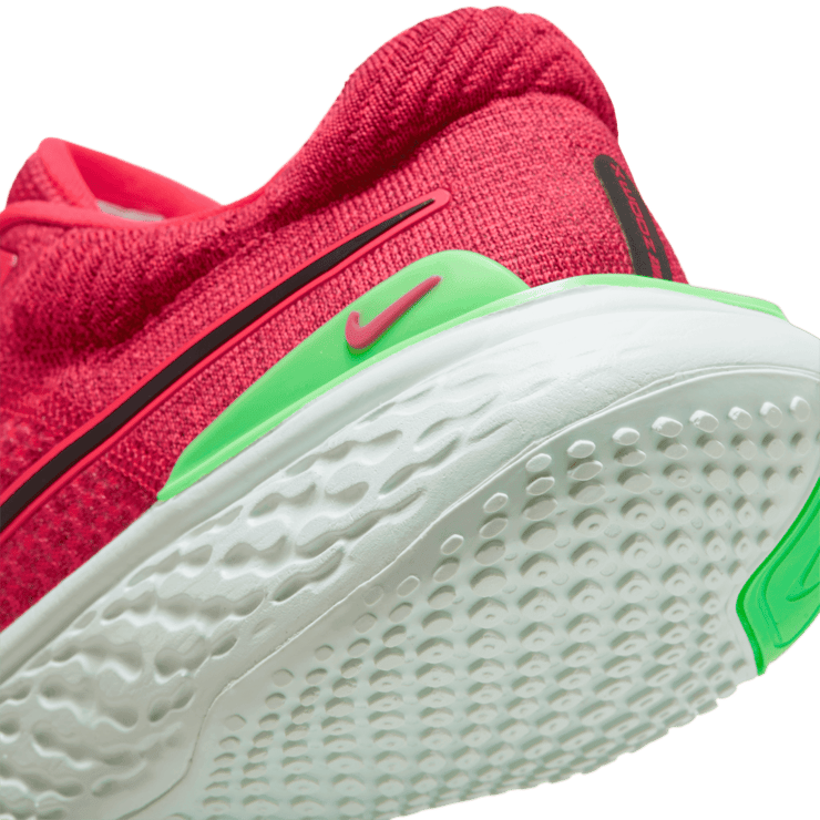 Nike ZoomX Invincible Run Flyknit 2 Siren Red Green Strike Angle 5