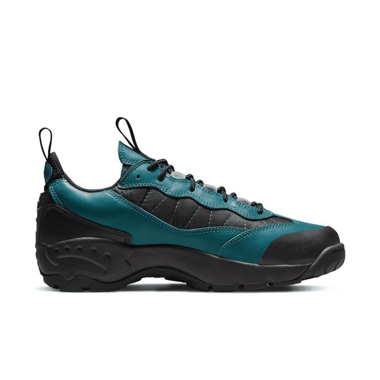Nike ACG Air Mada Low Ash Green Angle 1