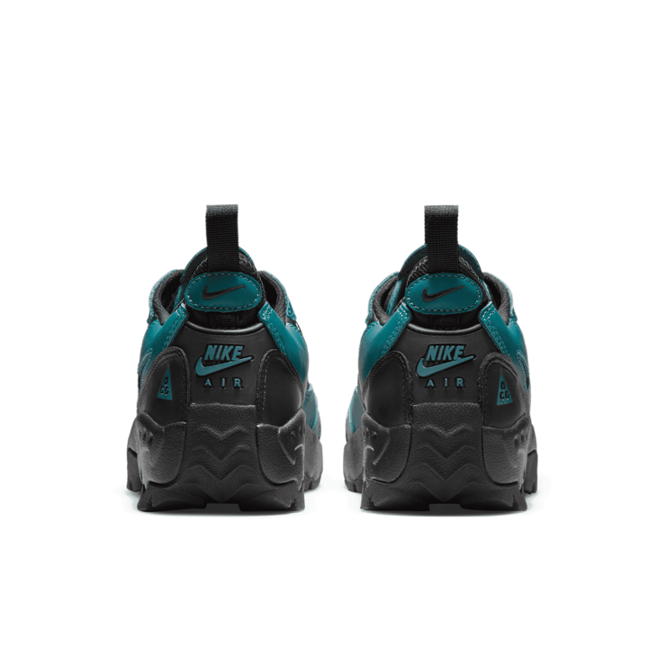 Nike ACG Air Mada Low Ash Green Angle 4
