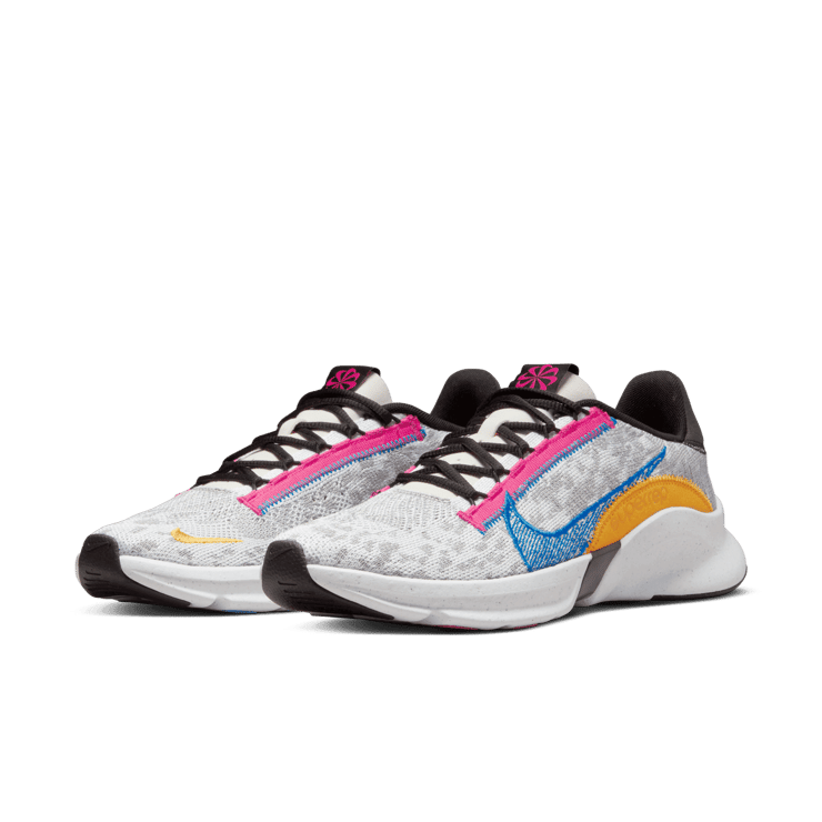 Nike SuperRep Go 3 Flyknit Light Smoke Grey Photo Blue Pink Angle 2