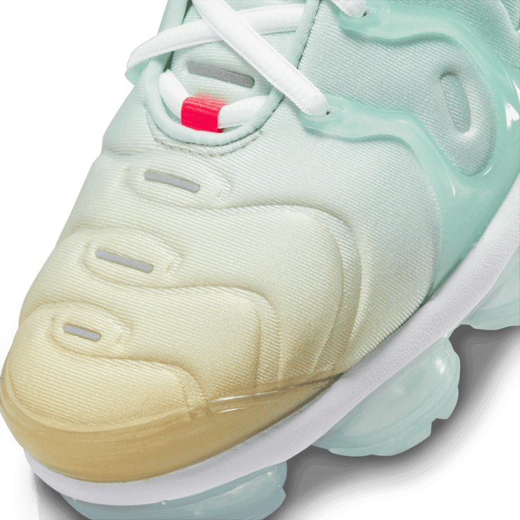 Nike Air VaporMax Plus Mint Foam Laser Blue (W) Angle 4