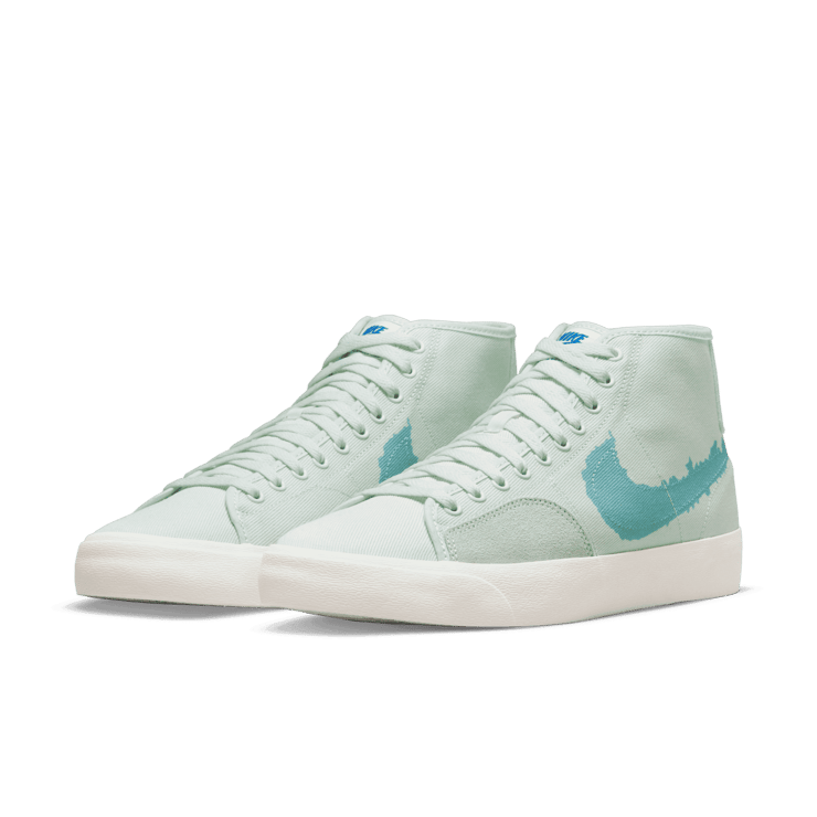Nike SB Blazer Court Mid PRM Barely Green Angle 2