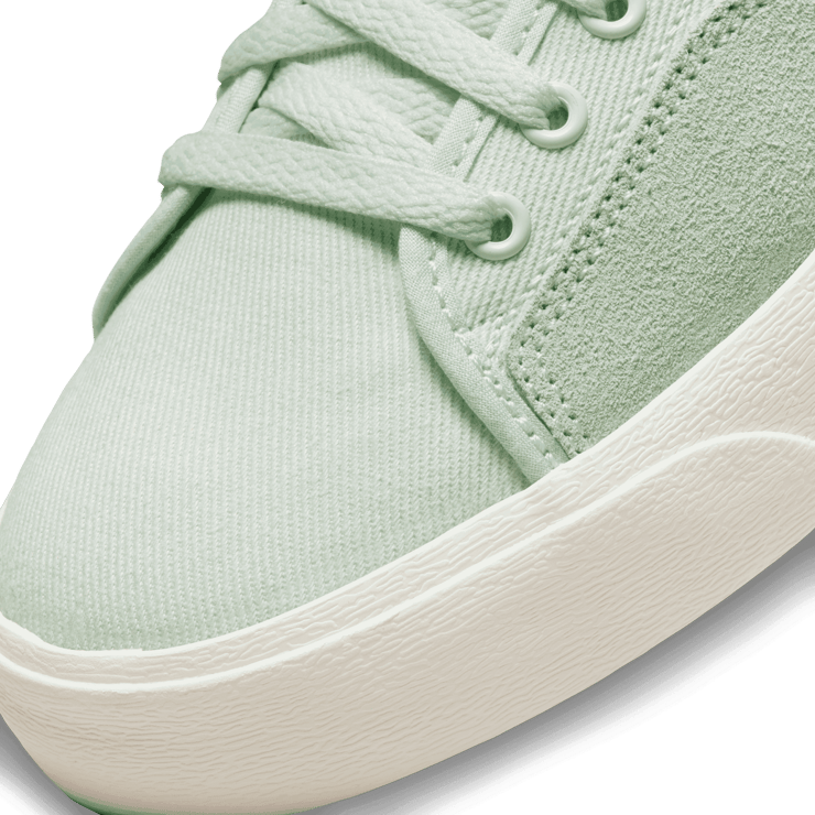 Nike SB Blazer Court Mid PRM Barely Green Angle 4