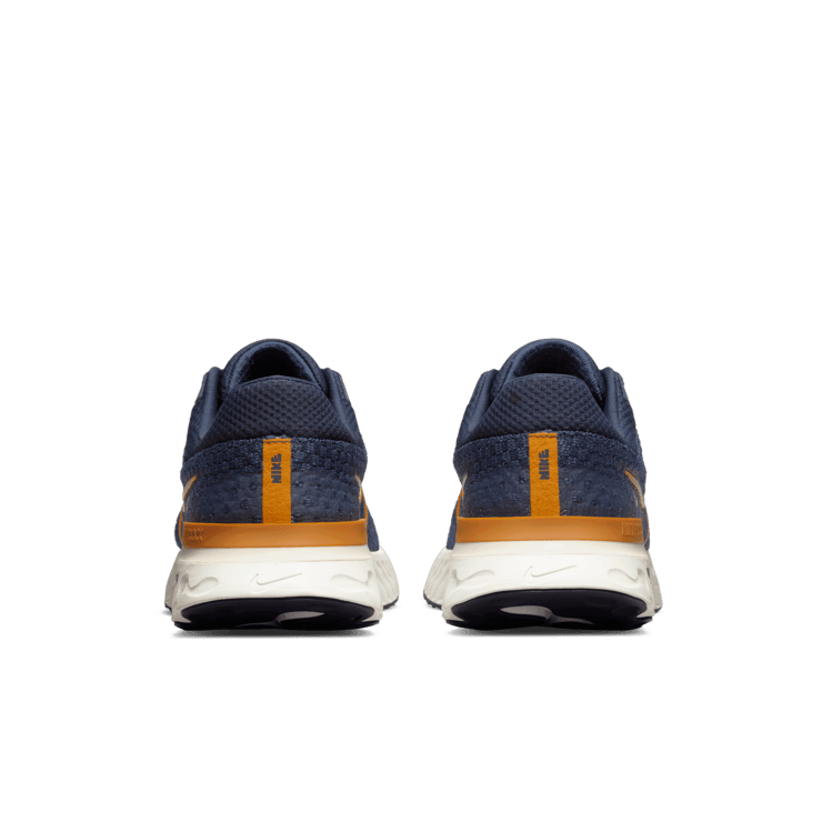 Nike React Infinity Run Flyknit 3 Premium Dark Obsidian Angle 3