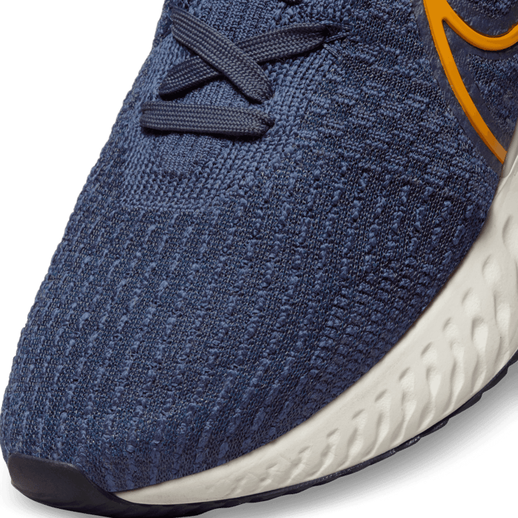 Nike React Infinity Run Flyknit 3 Premium Dark Obsidian Angle 4