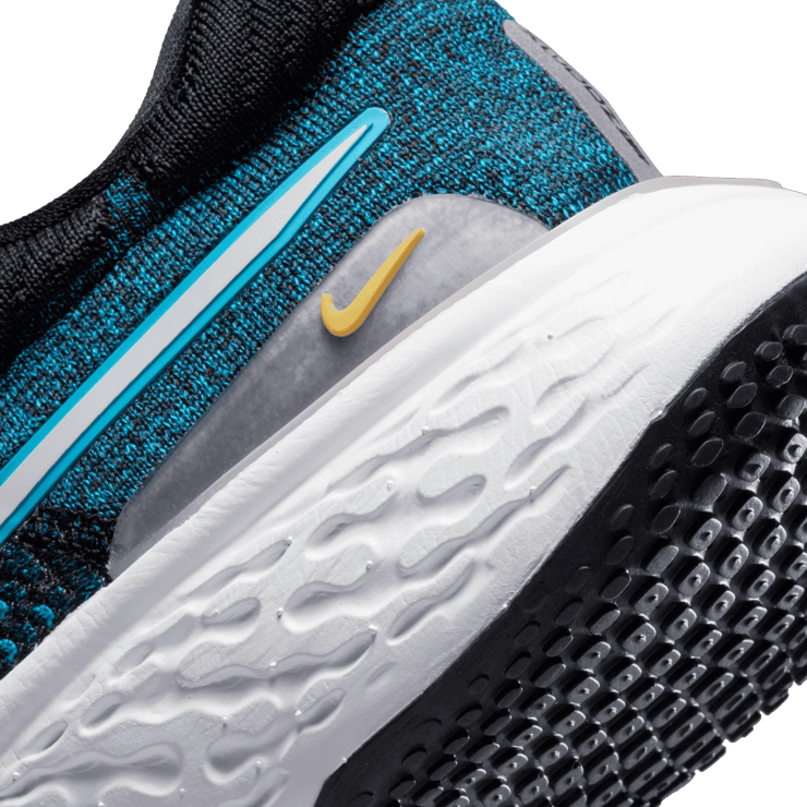 Nike ZoomX Invincible Run Flyknit 2 Chlorine Blue Angle 5