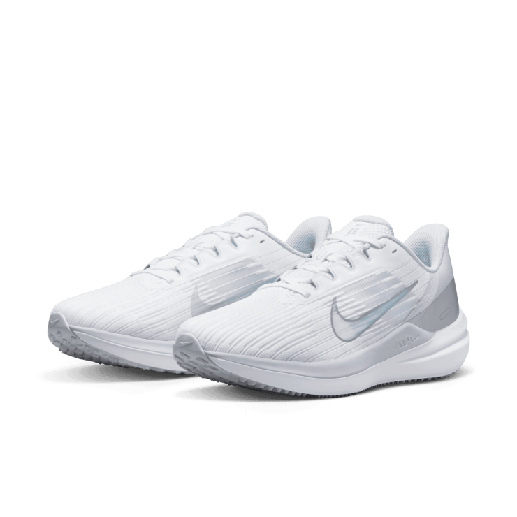 Nike Air Winflo 9 White Metallic Silver (W) Angle 2