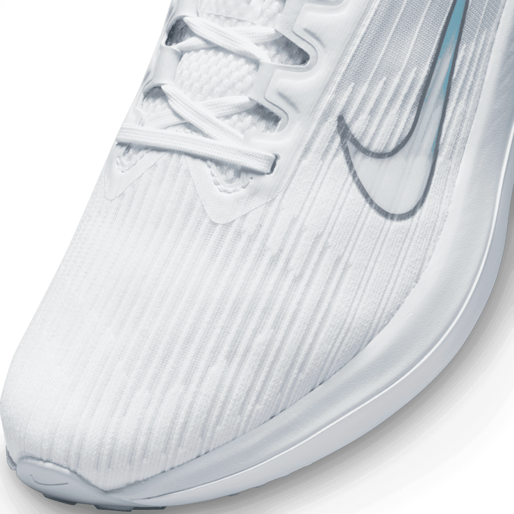 Nike Air Winflo 9 White Metallic Silver (W) Angle 4