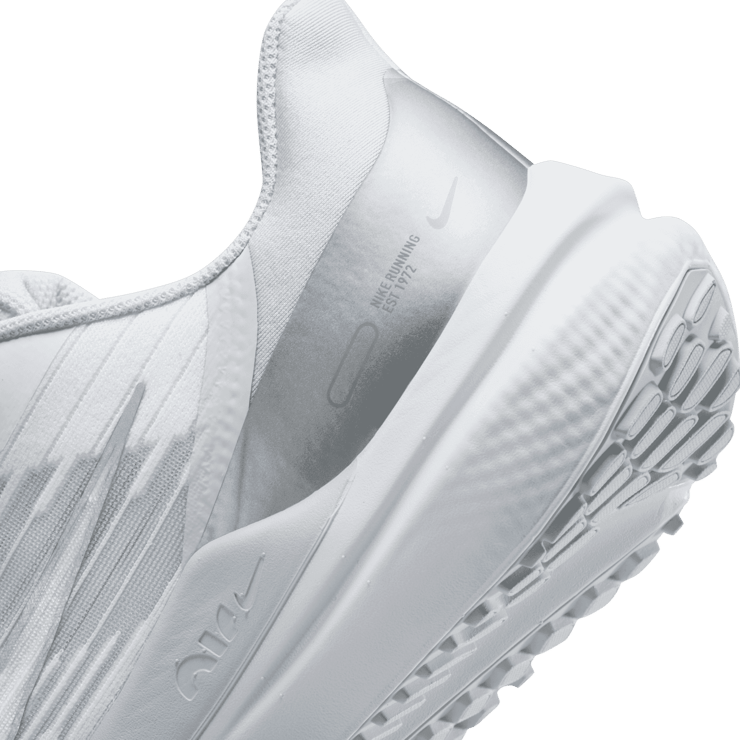 Nike Air Winflo 9 White Metallic Silver (W) Angle 5