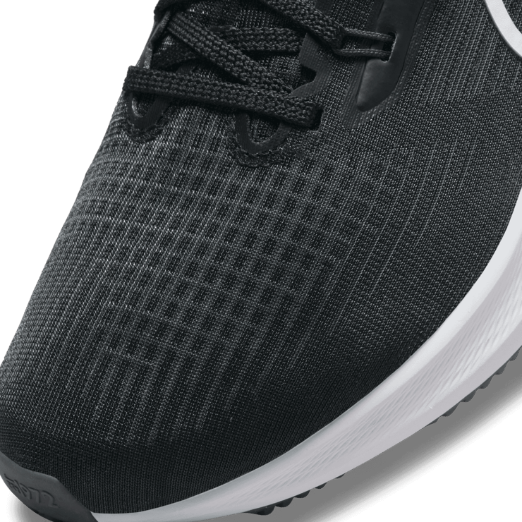 Nike Air Zoom Pegasus 39 Black White (W) Angle 4