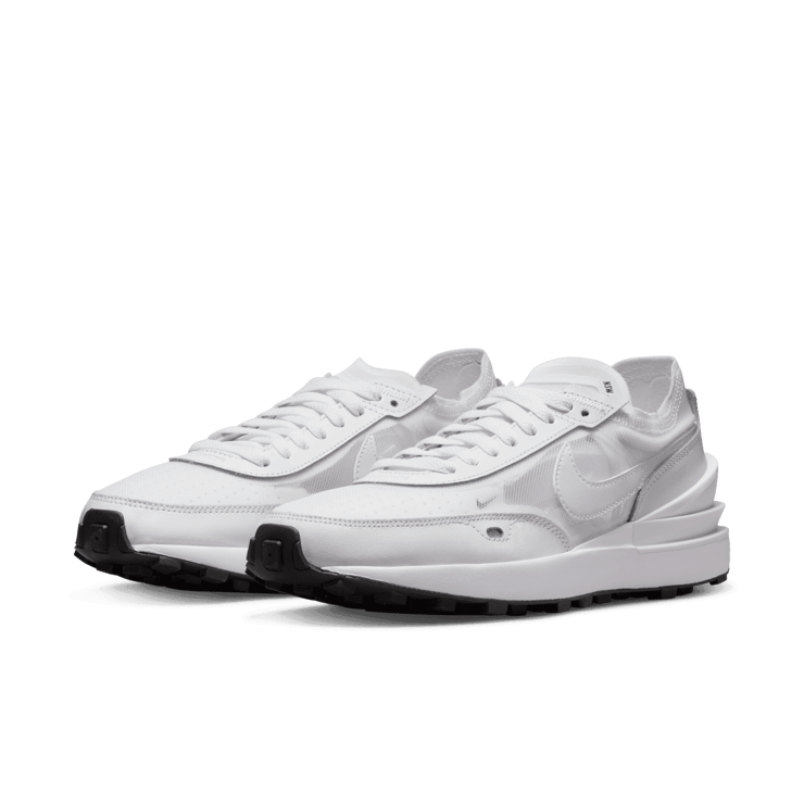 Nike Waffle One White Black White (W) Angle 3