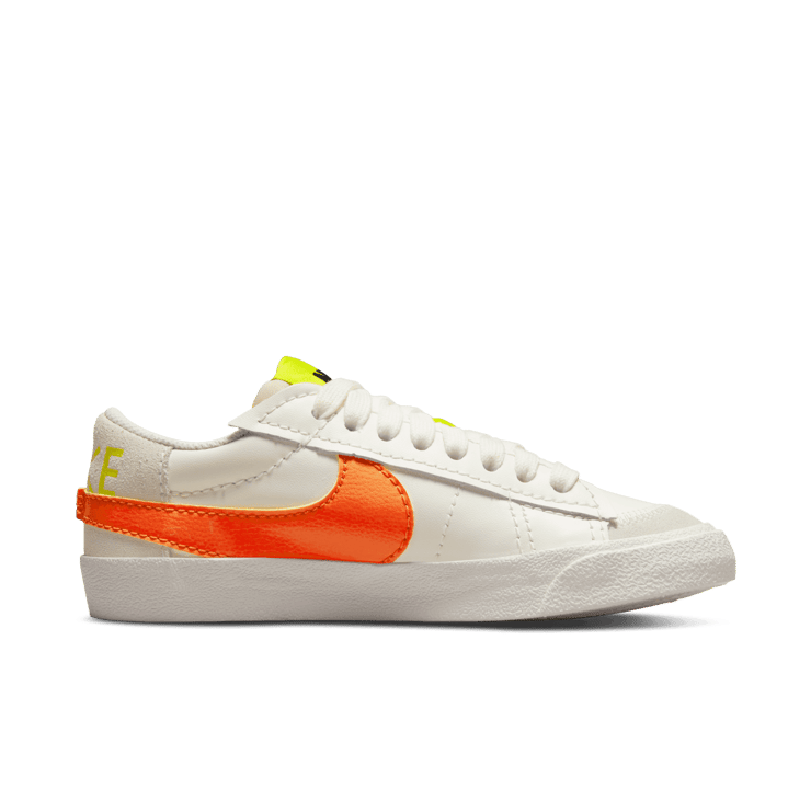 Nike Blazer Low 77 Jumbo Sail Orange (W) Angle 1