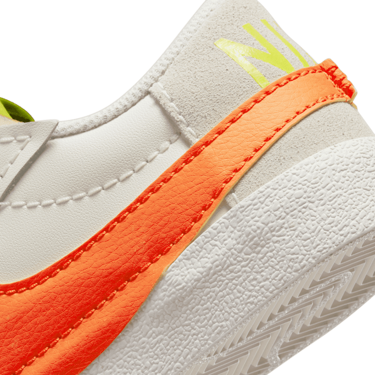 Nike Blazer Low 77 Jumbo Sail Orange (W) Angle 6