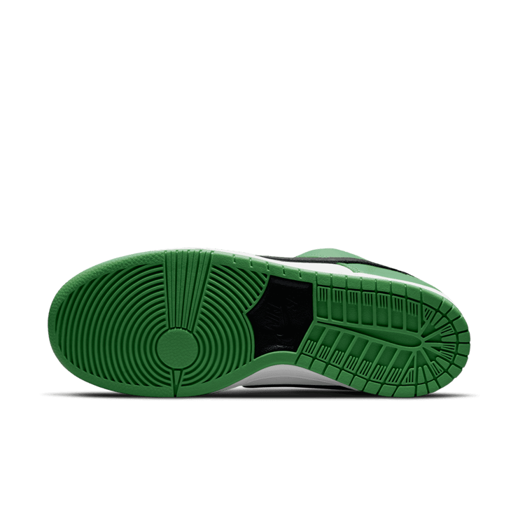 Nike SB Dunk Low Celtics Angle 0