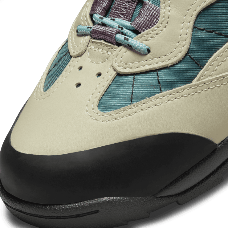 靴 Nike ACG Air Mada Low Light Stone Nike ACG Air Mada Low 