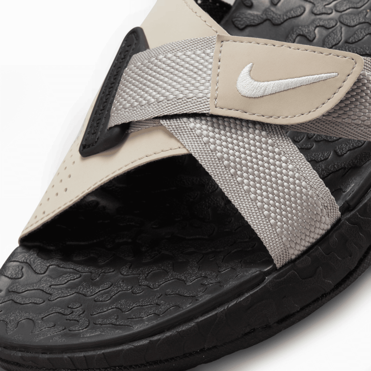 Nike ACG Air Deschutz+ Light Iron Ore Rust Oxide Angle 2