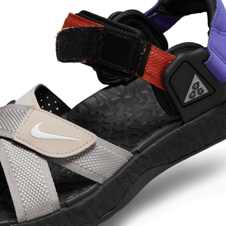 Nike ACG Air Deschutz+ Light Iron Ore Rust Oxide Angle 3