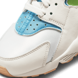 Nike Air Huarache Sun Club (W) Angle 5