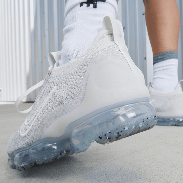 Nike Air VaporMax 2021 Flyknit Phantom Summit White (W) Angle 0