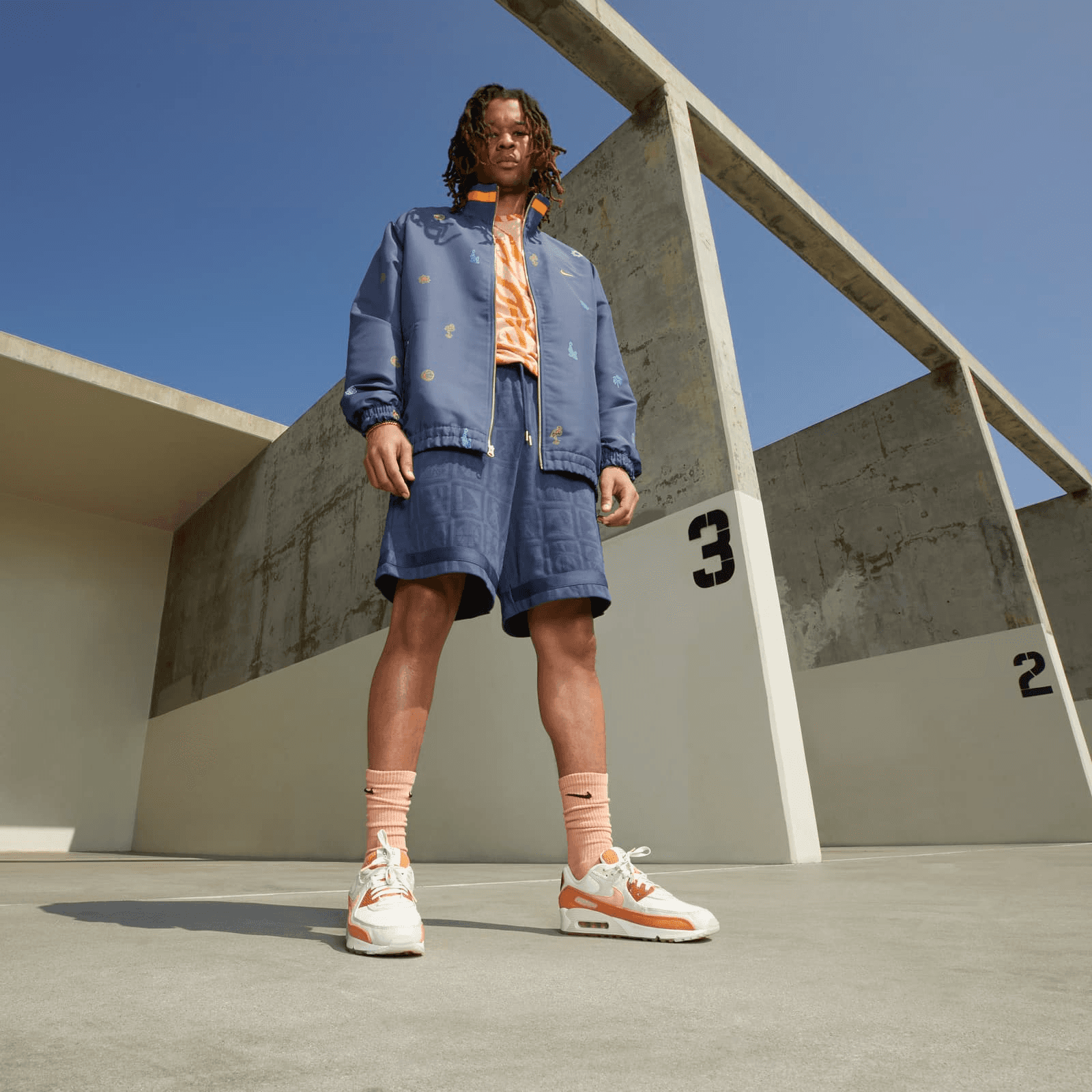 air max 90 total orange outfit