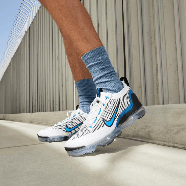 Nike Air VaporMax 2021 Flyknit White Black Photo Blue Angle 0