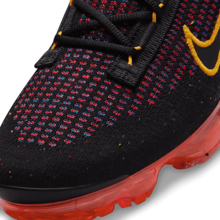 Nike Air VaporMax 2021 FK Black Photo Blue Crimson Gold Angle 4