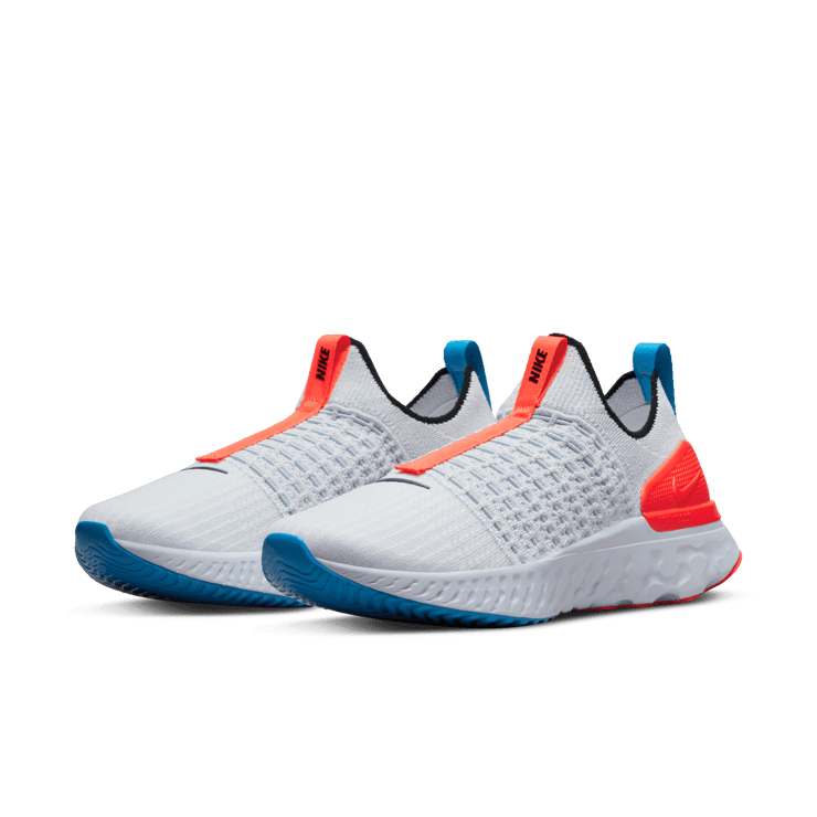 Nike React Phantom Run Flyknit 2 Football Grey Bright Crimson (W) Angle 2