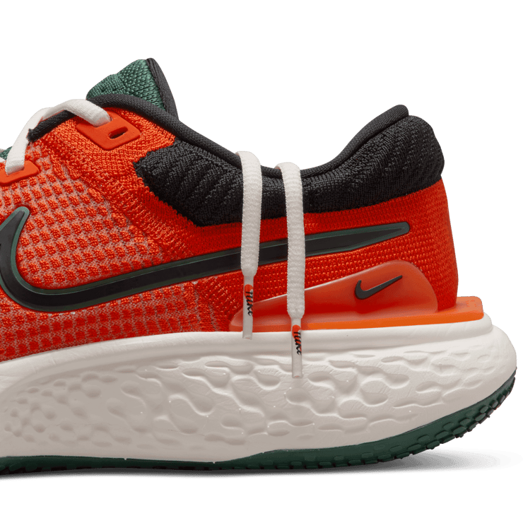 Nike ZoomX Invincible Run Flyknit 2 Team Orange Gore Green Angle 11