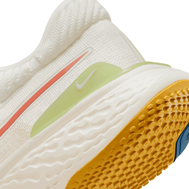 Nike ZoomX Invincible Run Flyknit 2 Sun Club Sail Hot Curry Angle 5
