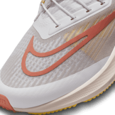 Nike Air Zoom Pegasus 39 FlyEase Iris Whisper Light Madder Root (W) Angle 4