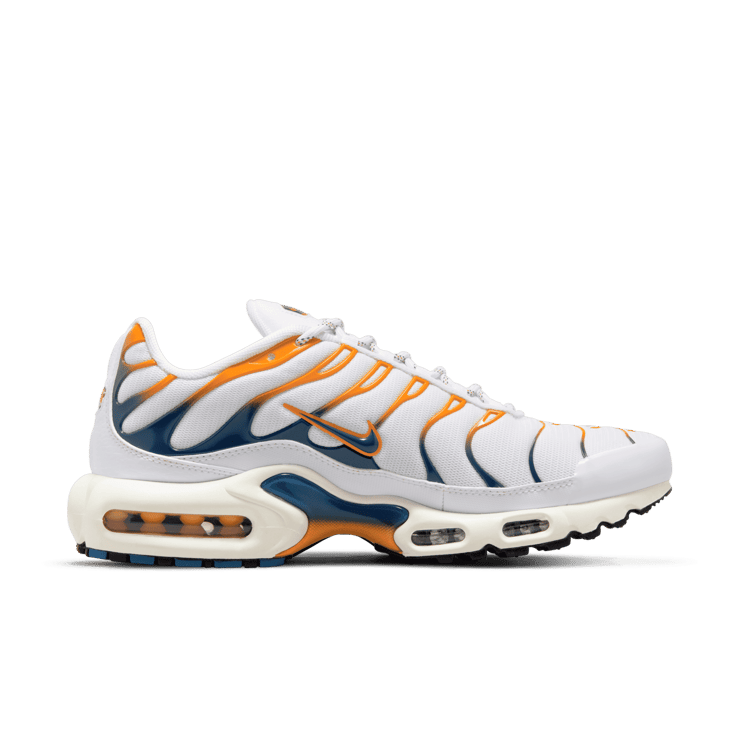 Nike Air Max Plus Hiking Carabiner White Kumquat Marina Angle 1
