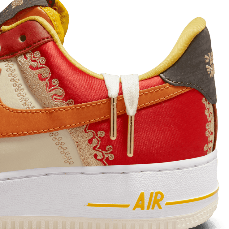 Nike Air Force 1 Low '07 Premium Little Accra (W) Angle 8