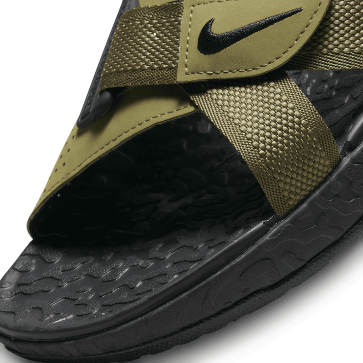 Nike ACG Air Deschutz+ Pilgrim Angle 4