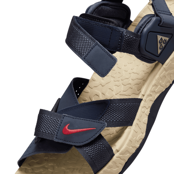 Nike ACG Air Deschutz+ Midnight Navy Angle 4