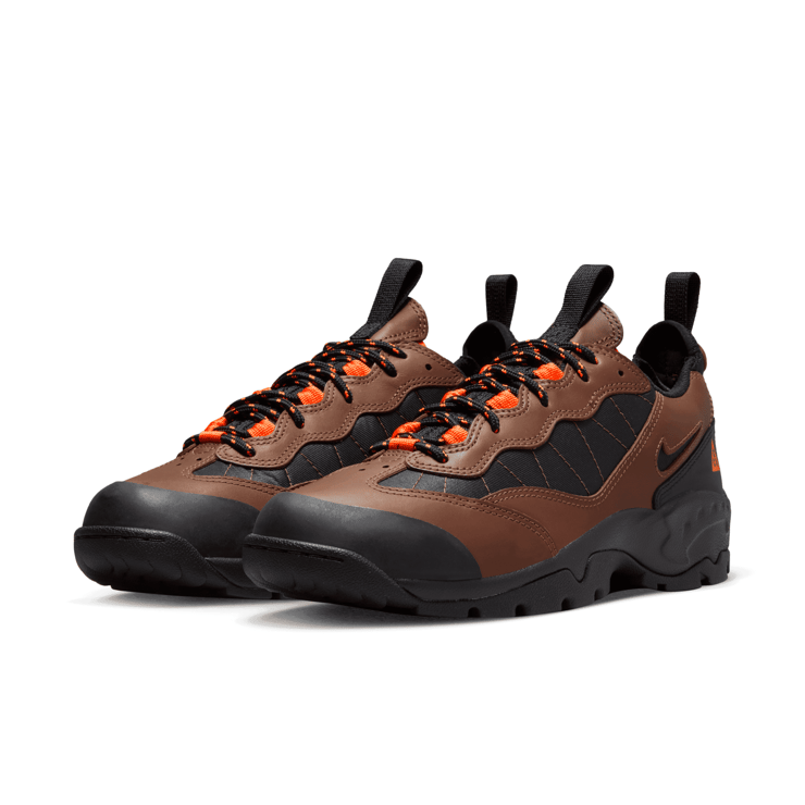 Nike ACG Air Mada Low Bison Total Orange Angle 3