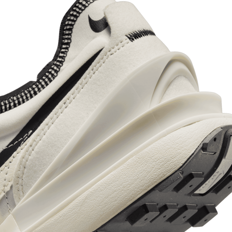 Nike Waffle One Phantom Sail Angle 5