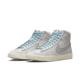 Nike Blazer Mid '77 PRM Certified Fresh Grey Fog Angle 2