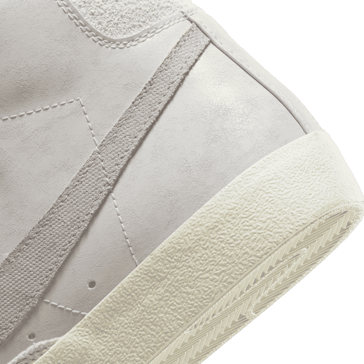 Nike Blazer Mid '77 PRM Certified Fresh Grey Fog Angle 5