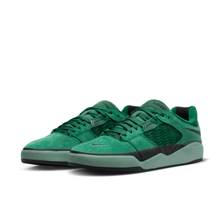 Nike SB Ishod Wair Gorge Green Angle 2