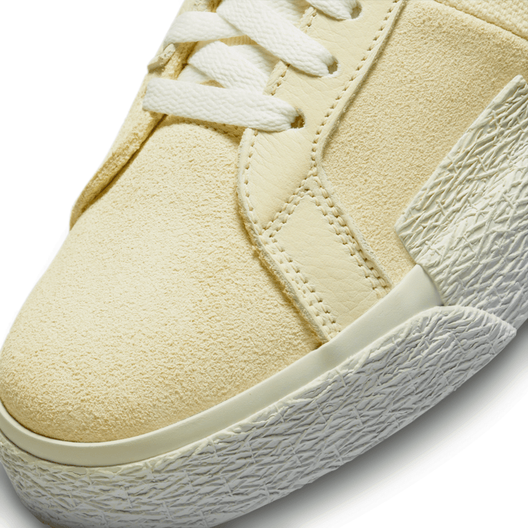 Nike SB Zoom Blazer Mid PRM Lemon Wash Angle 5