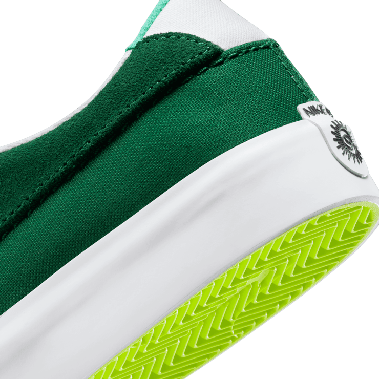Nike SB Shane Gorge Green White Angle 5