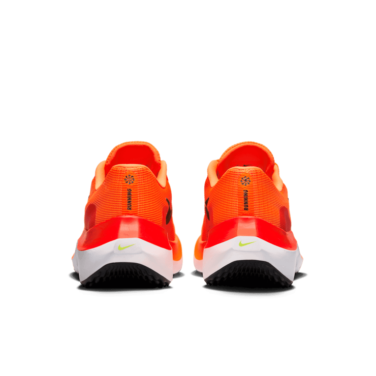 Nike Zoom Fly 5 Total Orange Angle 3