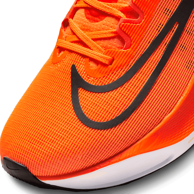 Nike Zoom Fly 5 Total Orange Angle 4