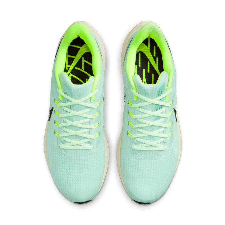 Nike Air Zoom Pegasus 39 Barely Green Volt Angle 1