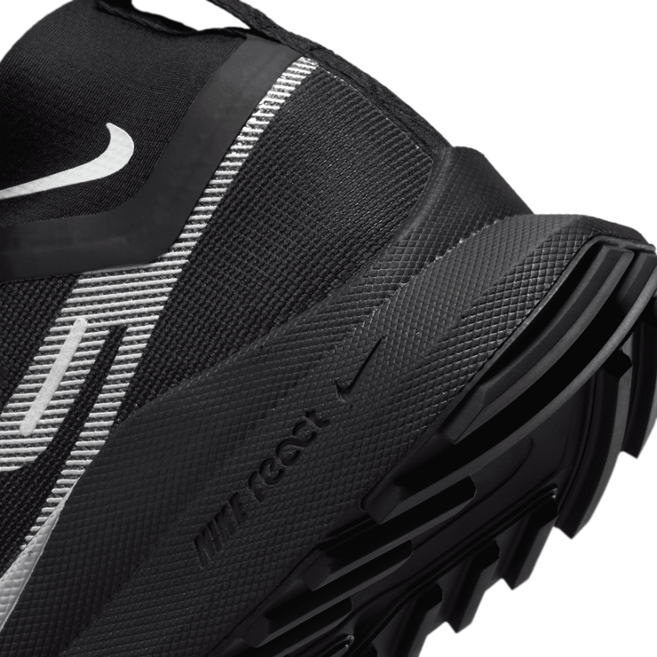 Nike React Pegasus Trail 4 Gore-Tex Black Wolf Grey Angle 1