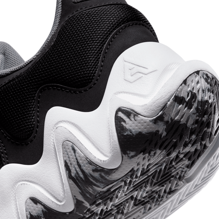Nike Giannis Immortality 2 Black University Blue Angle 3